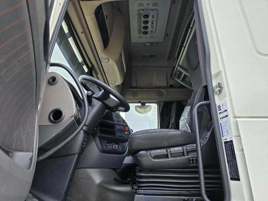 Fahrzeugabbildung DAF XF 450 LL SSC, Standklima, Feuerlöschkästen