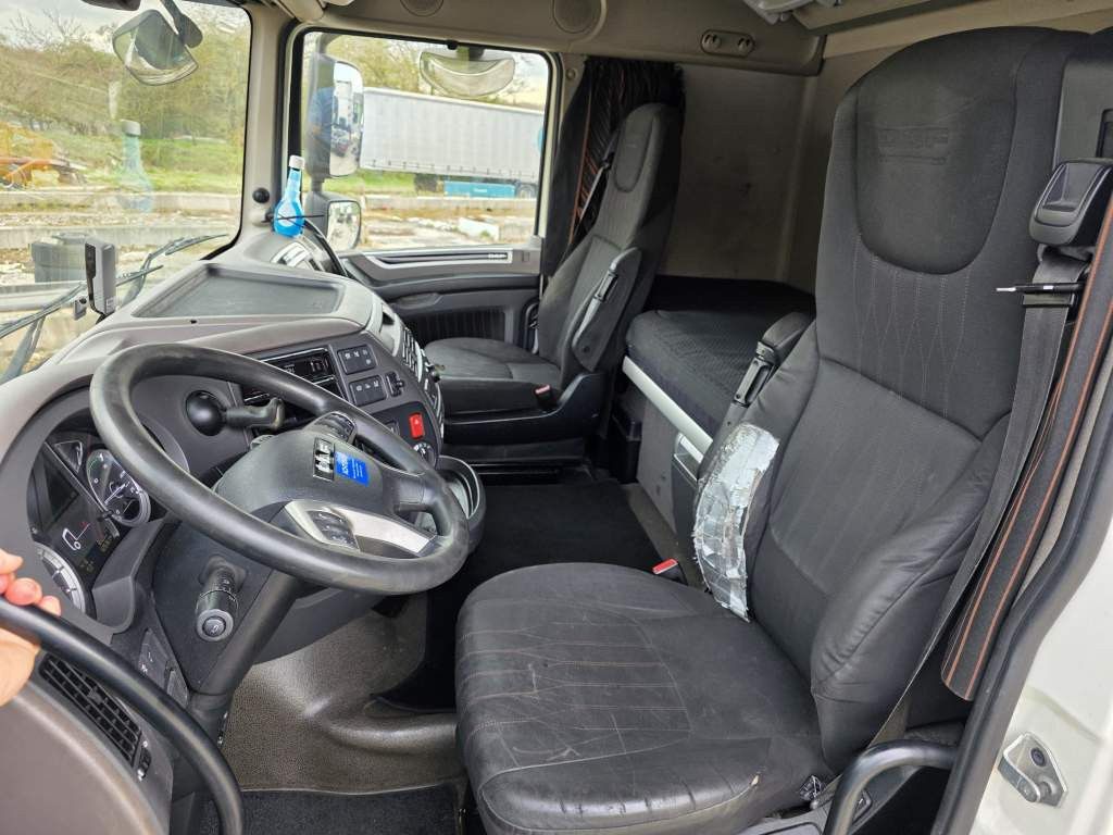 Fahrzeugabbildung DAF XF 450 LL SSC, Standklima, Feuerlöschkästen