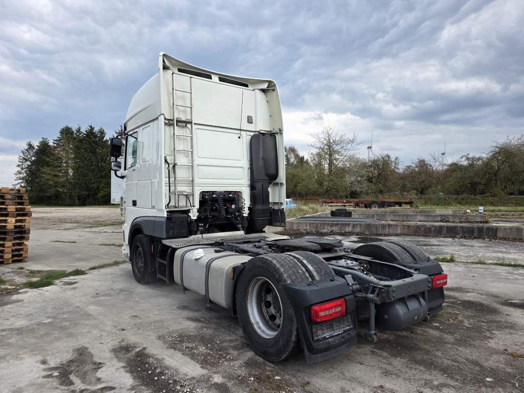 Fahrzeugabbildung DAF XF 450 LL SSC, Standklima, Feuerlöschkästen