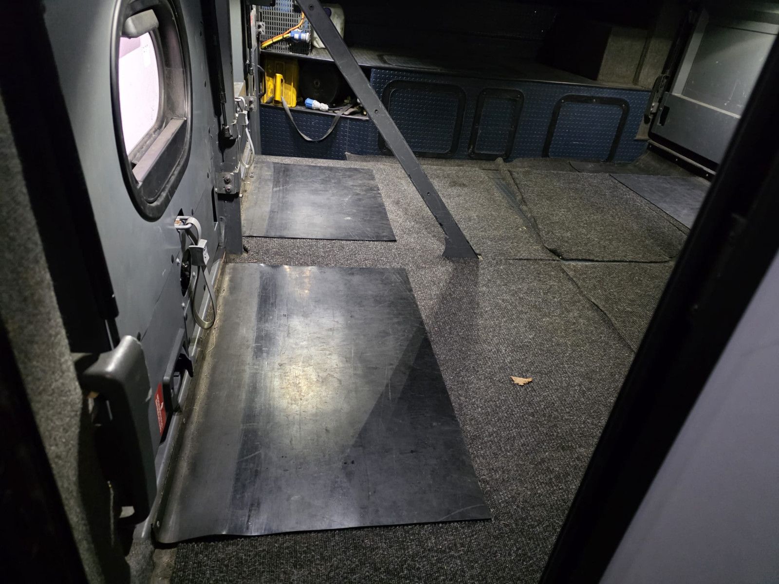 Fahrzeugabbildung Neoplan Skyliner,81+1+1,Hochdruckkühler neu  ZF Intarder