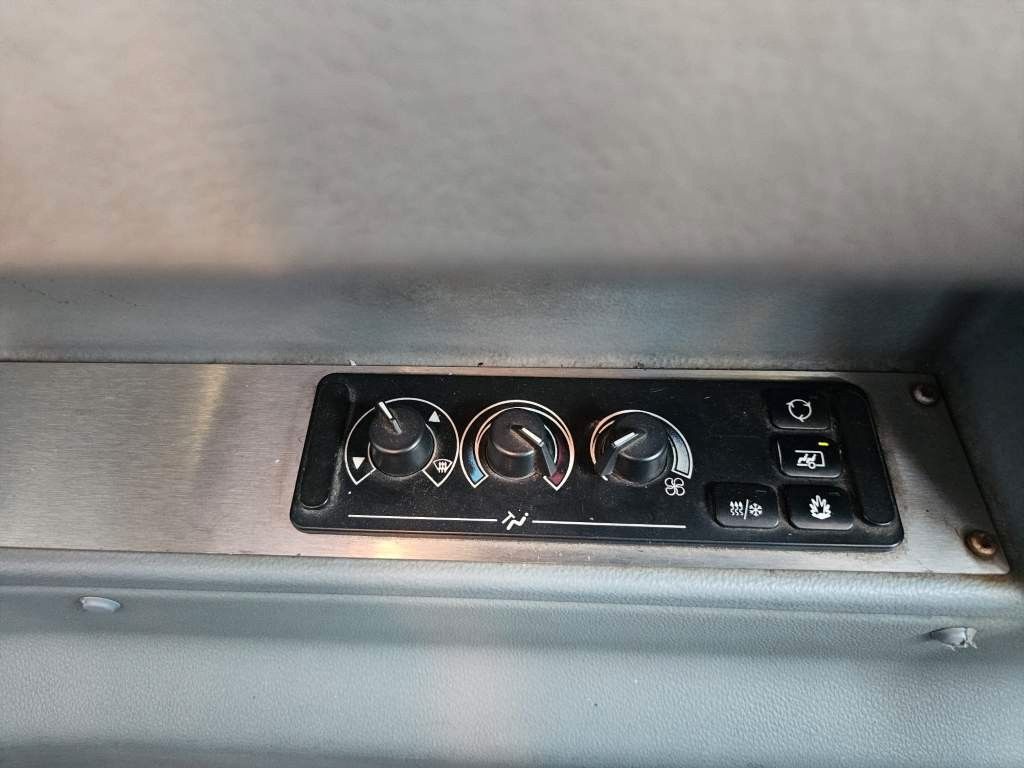 Fahrzeugabbildung Mercedes-Benz O530 Gelenbus, Retarder, Vollklima, 354 PS, EEV