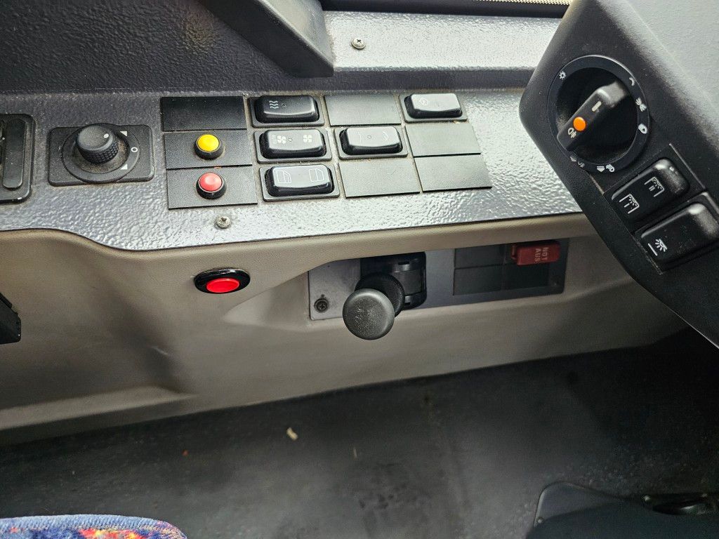 Fahrzeugabbildung Mercedes-Benz O 530 G, Gelenkbus, 3 Achser, Retarder