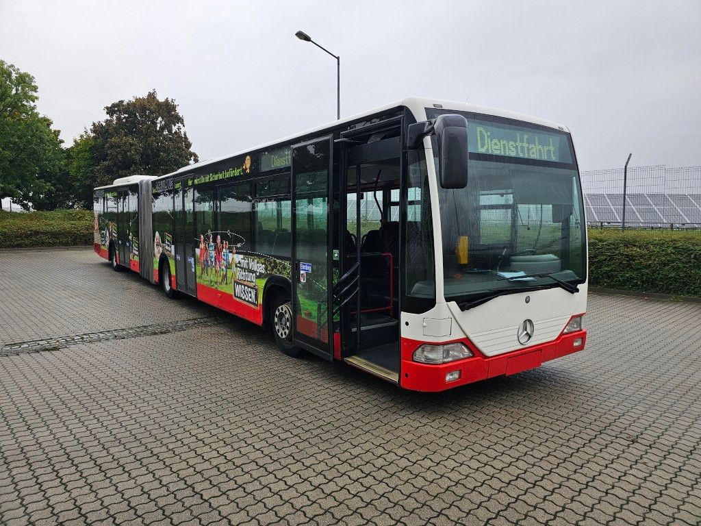 Fahrzeugabbildung Mercedes-Benz O 530 G, Gelenkbus, 3 Achser, Retarder