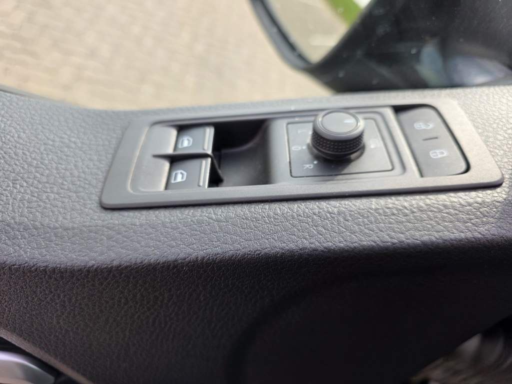 Fahrzeugabbildung Volkswagen T6 Caravelle,9 Sitzer,langer Radts.,Mwst. auswb.