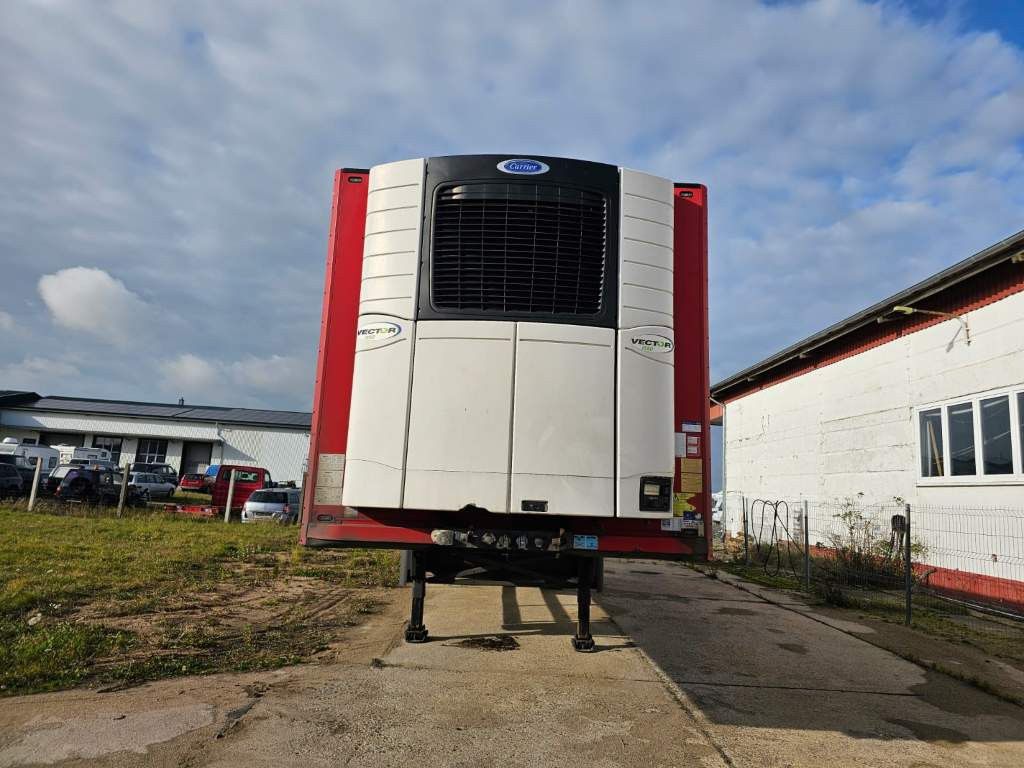 Fahrzeugabbildung Schmitz Cargobull Tiefkühler City, 2. Achse drehbar, Carrier 1550