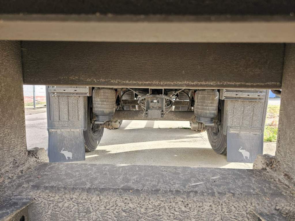 Fahrzeugabbildung Schmitz Cargobull Tiefkühler City, 2. Achse drehbar, Carrier 1550