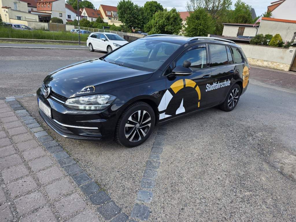Volkswagen Golf 1.6 TDI SCR IQ.DRIVE Variant,Fahrschulwagen