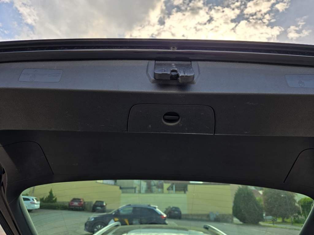 Fahrzeugabbildung Volkswagen Golf 1.6 TDI SCR IQ.DRIVE Variant,Fahrschulwagen