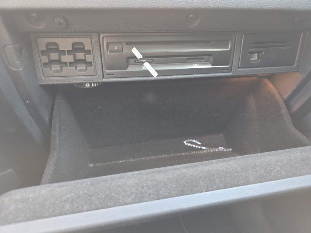 Fahrzeugabbildung Volkswagen Golf 1.6 TDI SCR IQ.DRIVE Variant,Fahrschulwagen