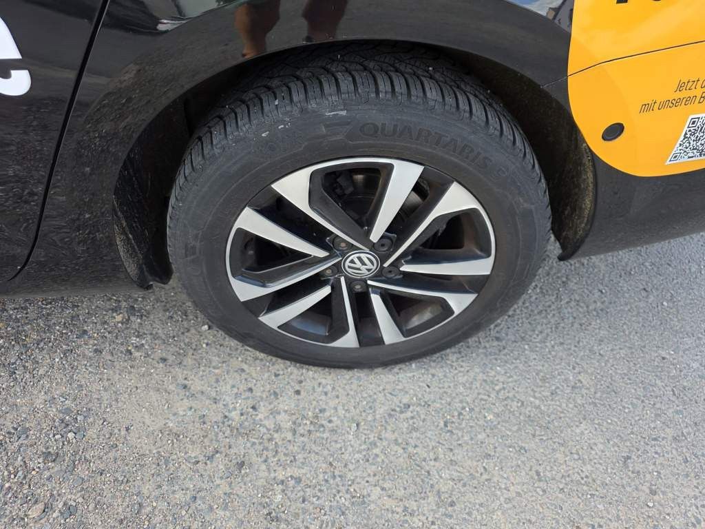 Fahrzeugabbildung Volkswagen Golf 1.6 TDI SCR IQ.DRIVE Variant,Fahrschulwagen