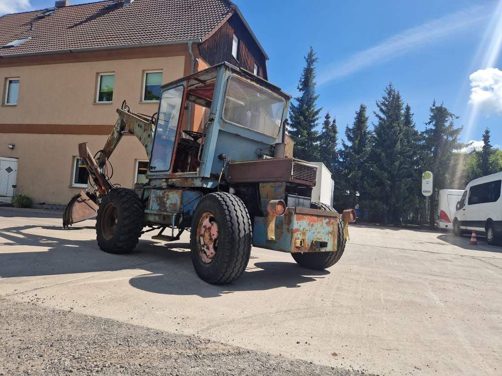 Fahrzeugabbildung Andere Craiova IH Radbagger ( Romania ) mit 2 Schalengr