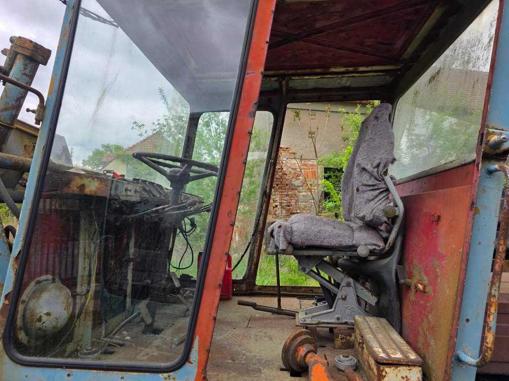 Fahrzeugabbildung Andere Craiova IH Radbagger ( Romania ) mit 2 Schalengr