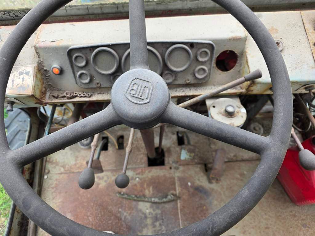 Fahrzeugabbildung Andere Craiova IH Radbagger ( Romania ) mit 2 Schalengr