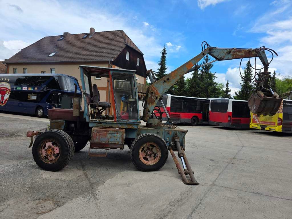 Fahrzeugabbildung Andere Craiova IH Radbagger ( Romania ) mit 2 Schalengr