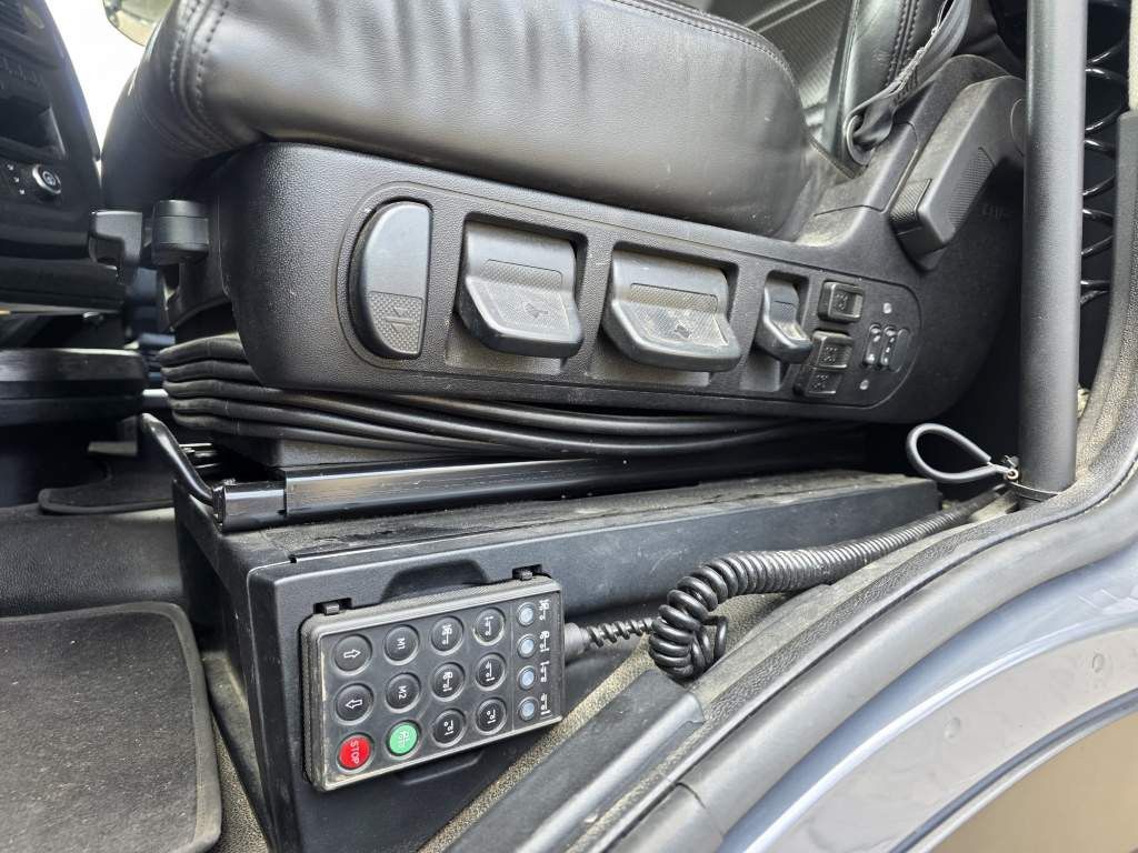 Fahrzeugabbildung Iveco 570 S-Way, Retarder, Standklima, Blitzer,RUL