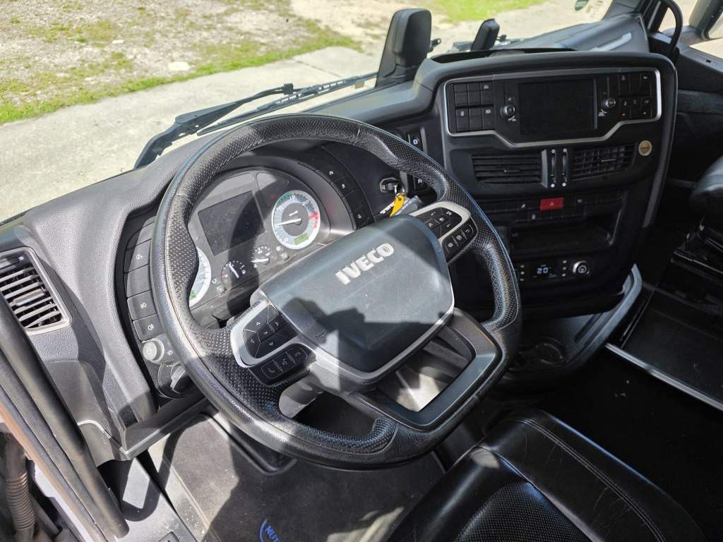 Fahrzeugabbildung Iveco 570 S-Way, Retarder, Standklima, Blitzer,RUL