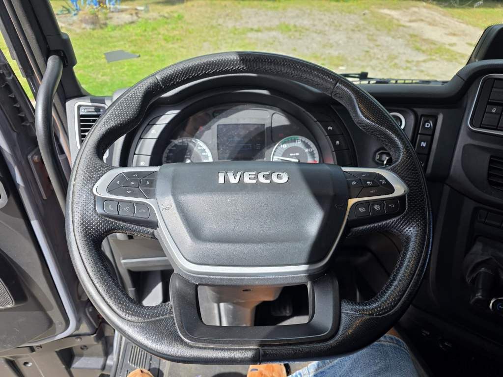 Fahrzeugabbildung Iveco 570 S-Way, Retarder, Standklima, Blitzer,RUL