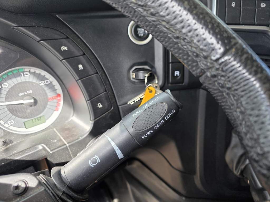 Fahrzeugabbildung Iveco 570 S-Way, Retarder, Standklima, Blitzer,RUL