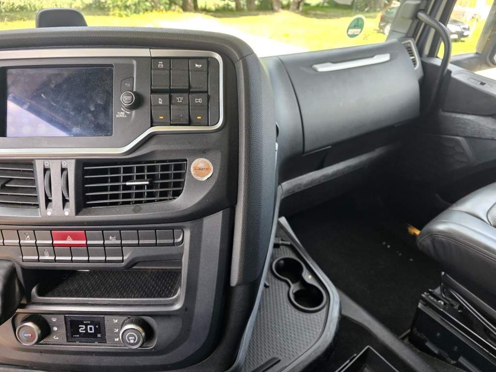 Fahrzeugabbildung Iveco 570 S-Way, Retarder, Standklima, Blitzer,RUL