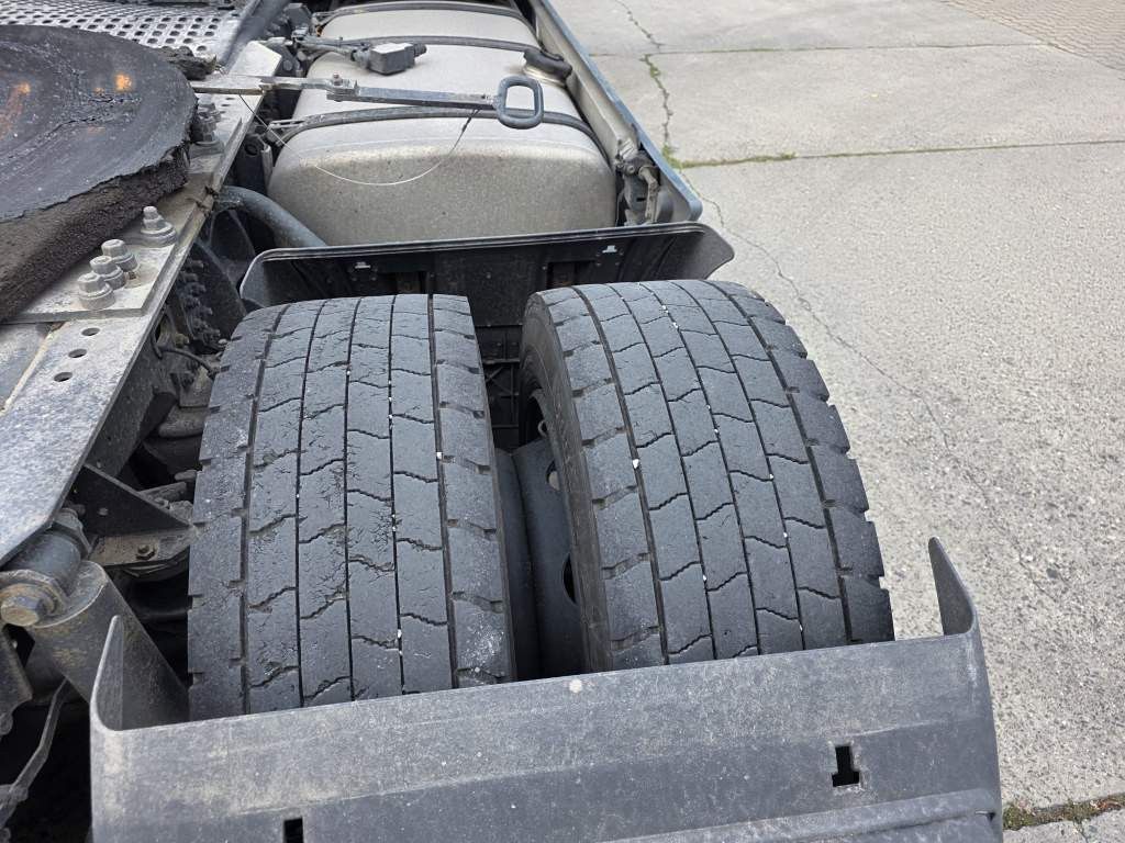 Fahrzeugabbildung Iveco 570 S-Way, Retarder, Standklima, Blitzer,RUL