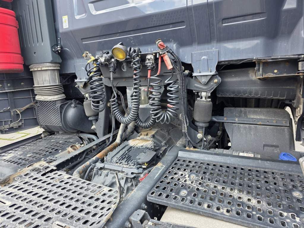 Fahrzeugabbildung Iveco 570 S-Way, Retarder, Standklima, Blitzer,RUL