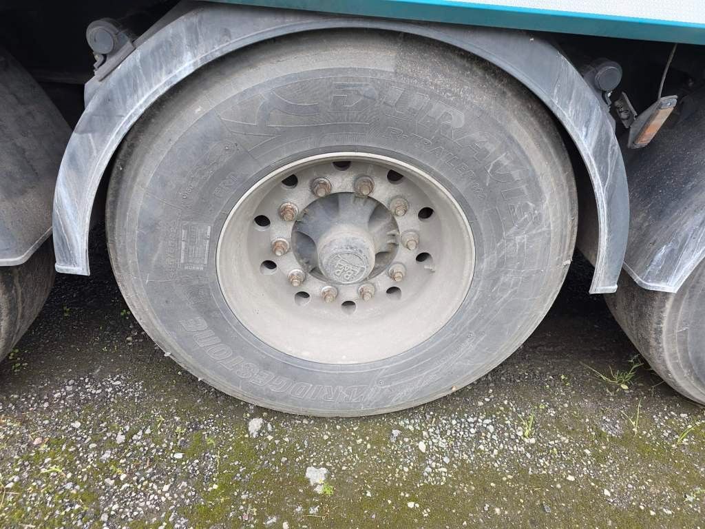 Fahrzeugabbildung Reisch 65 cbm Schubboden, BPW Trommel, Kornschieber