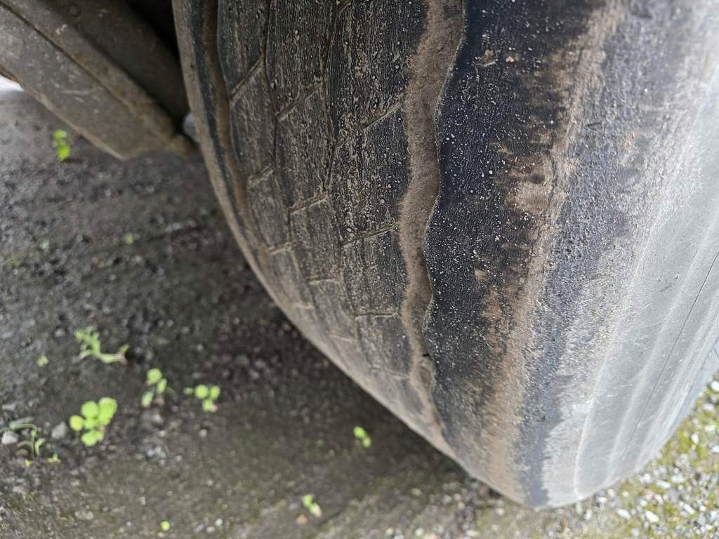 Fahrzeugabbildung Reisch 65 cbm Schubboden, BPW Trommel, Kornschieber