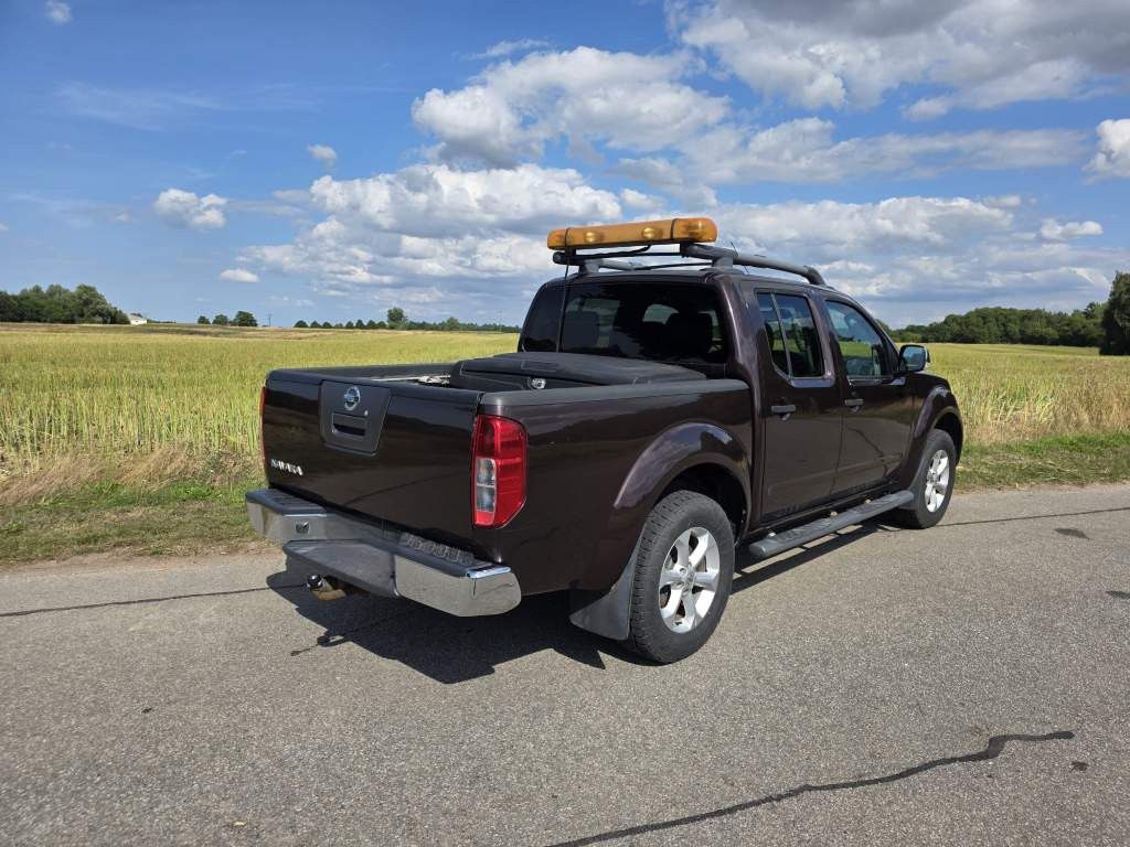 Fahrzeugabbildung Nissan Navara, DC-MT, 4 Türer, 4x4