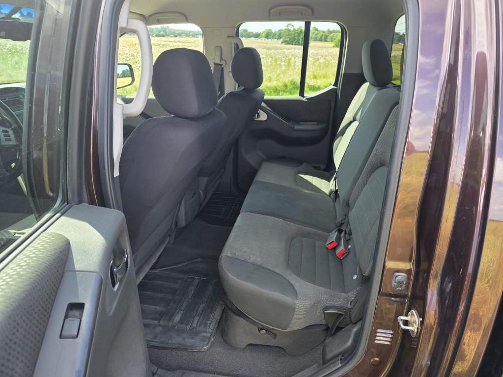 Fahrzeugabbildung Nissan Navara, DC-MT, 4 Türer, 4x4