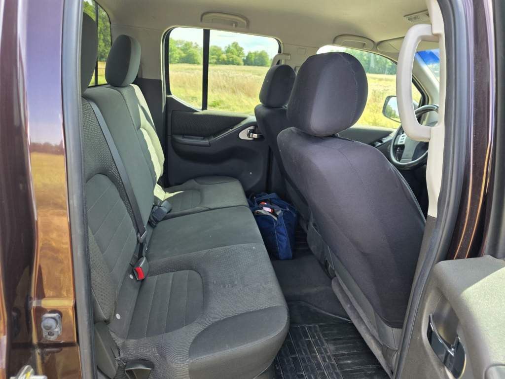 Fahrzeugabbildung Nissan Navara, DC-MT, 4 Türer, 4x4