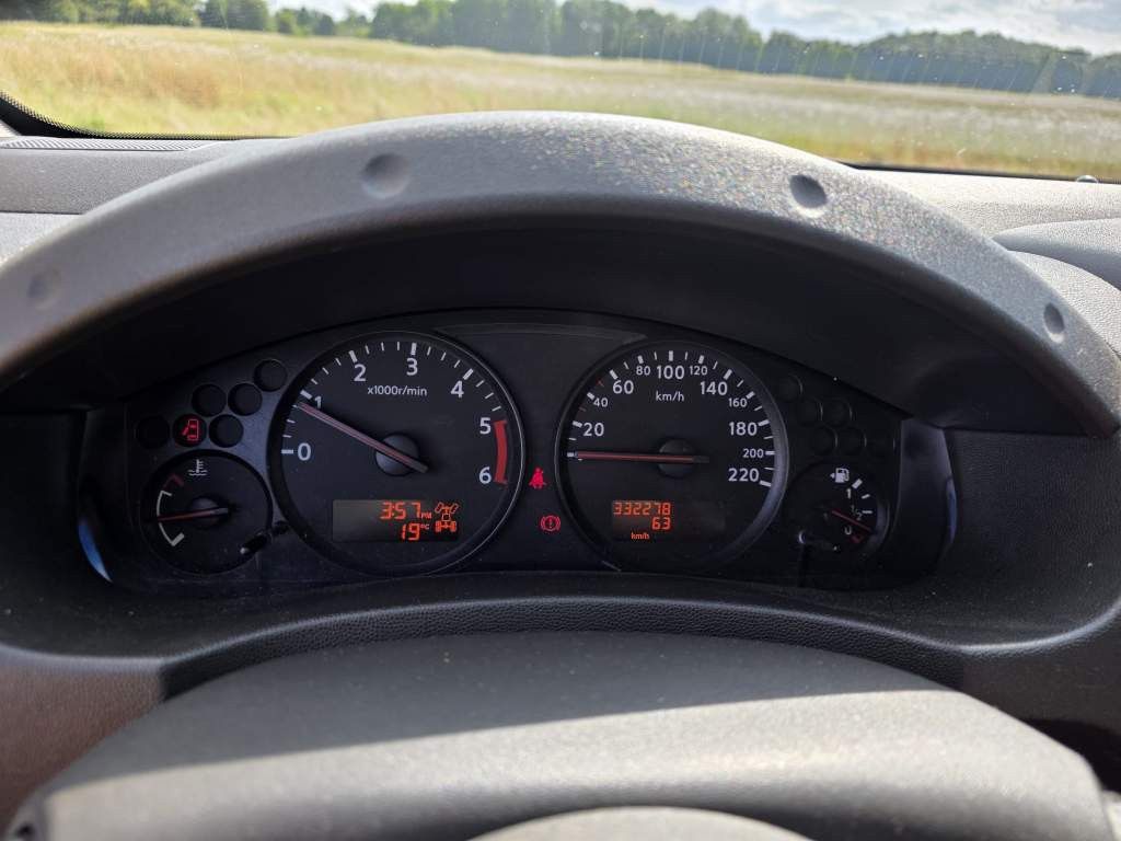 Fahrzeugabbildung Nissan Navara, DC-MT, 4 Türer, 4x4