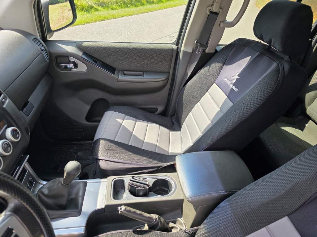Fahrzeugabbildung Nissan Navara, DC-MT, 4 Türer, 4x4