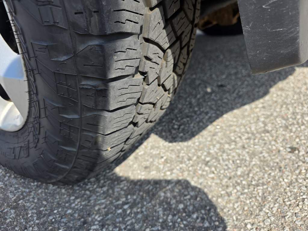Fahrzeugabbildung Nissan Navara, DC-MT, 4 Türer, 4x4