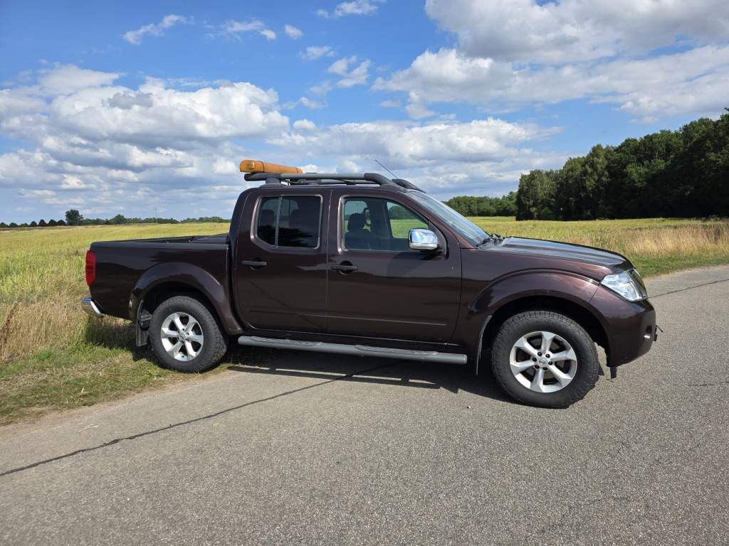 Fahrzeugabbildung Nissan Navara, DC-MT, 4 Türer, 4x4