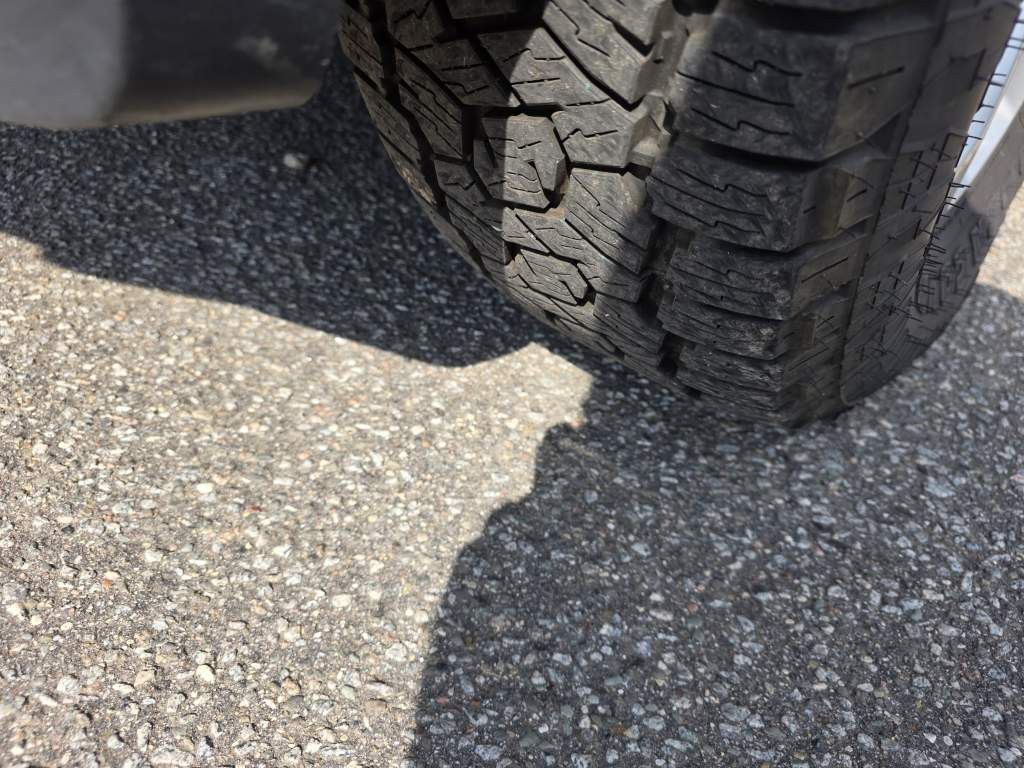 Fahrzeugabbildung Nissan Navara, DC-MT, 4 Türer, 4x4