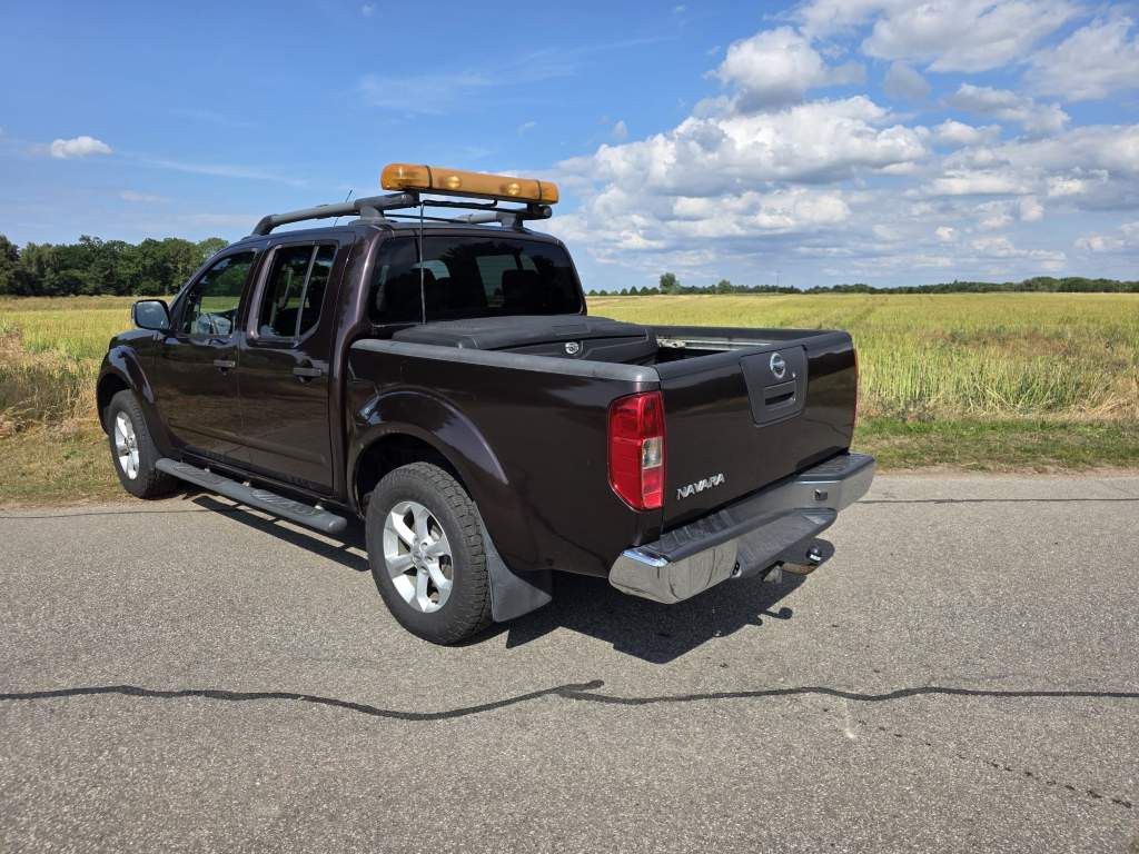 Fahrzeugabbildung Nissan Navara, DC-MT, 4 Türer, 4x4