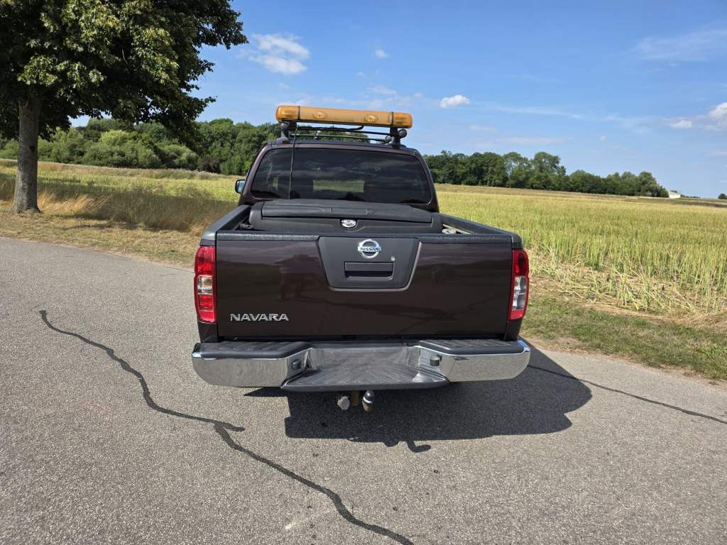 Fahrzeugabbildung Nissan Navara, DC-MT, 4 Türer, 4x4