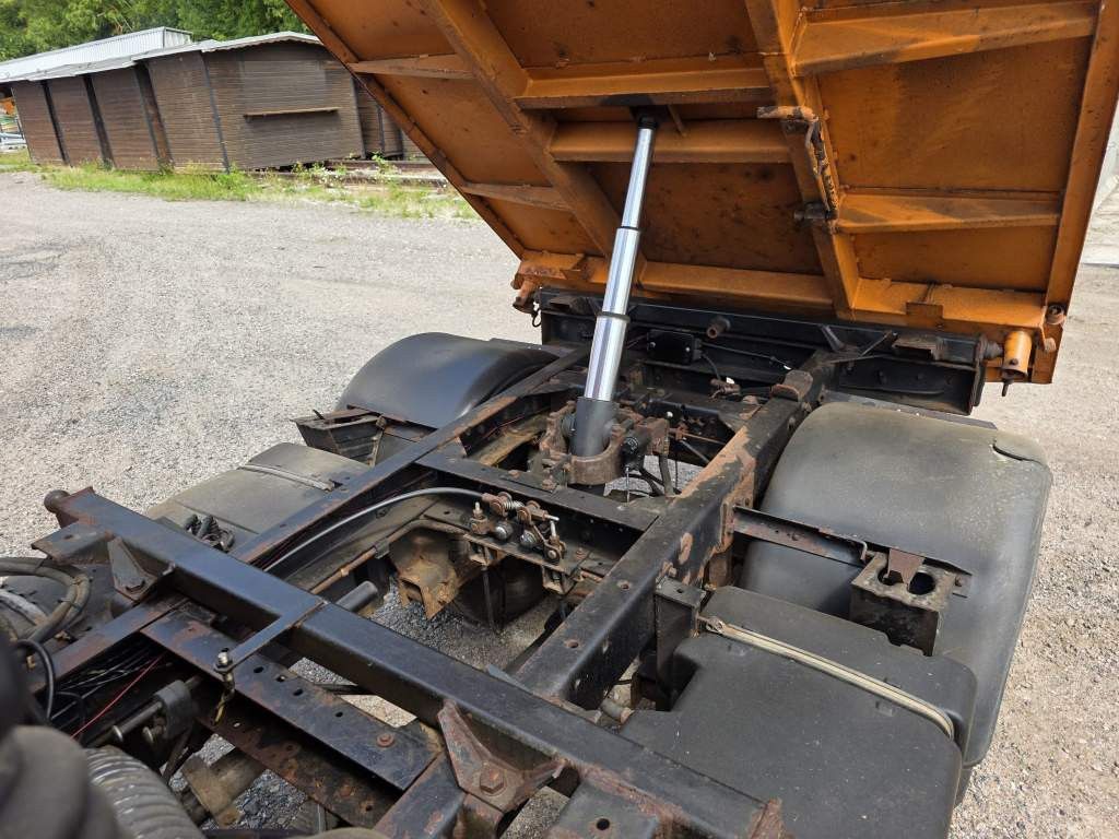 Fahrzeugabbildung Multicar 4x4 Kommunalhydraulik, 3-SDeiten-Kipper, Doka