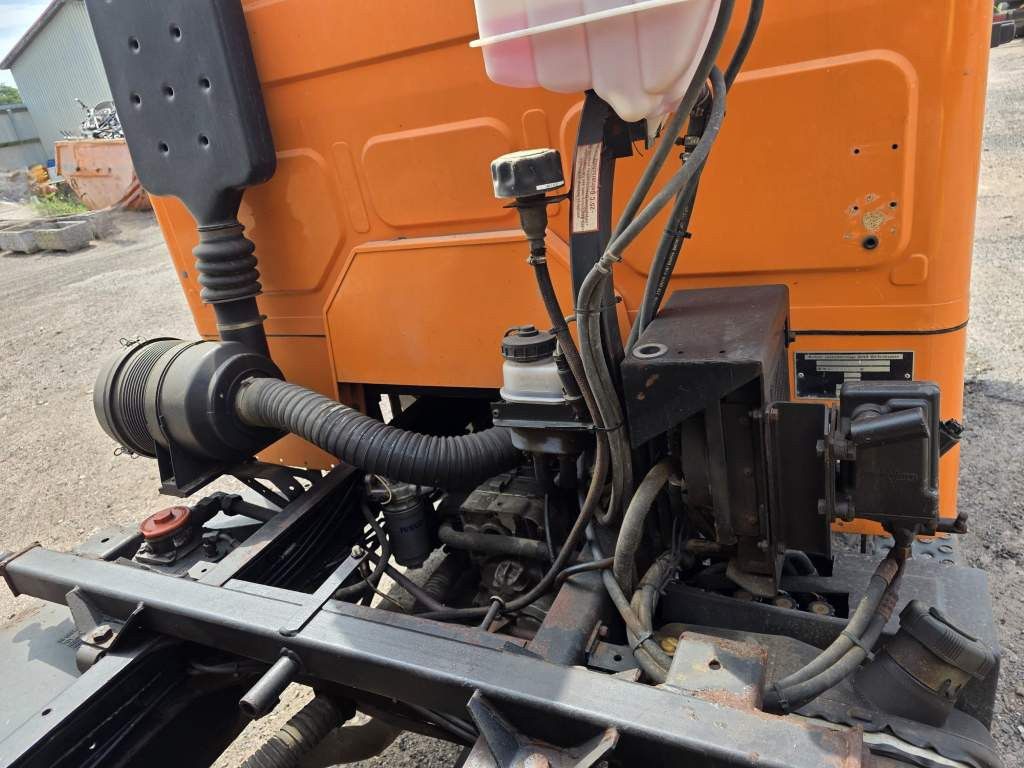 Fahrzeugabbildung Multicar 4x4 Kommunalhydraulik, 3-SDeiten-Kipper, Doka