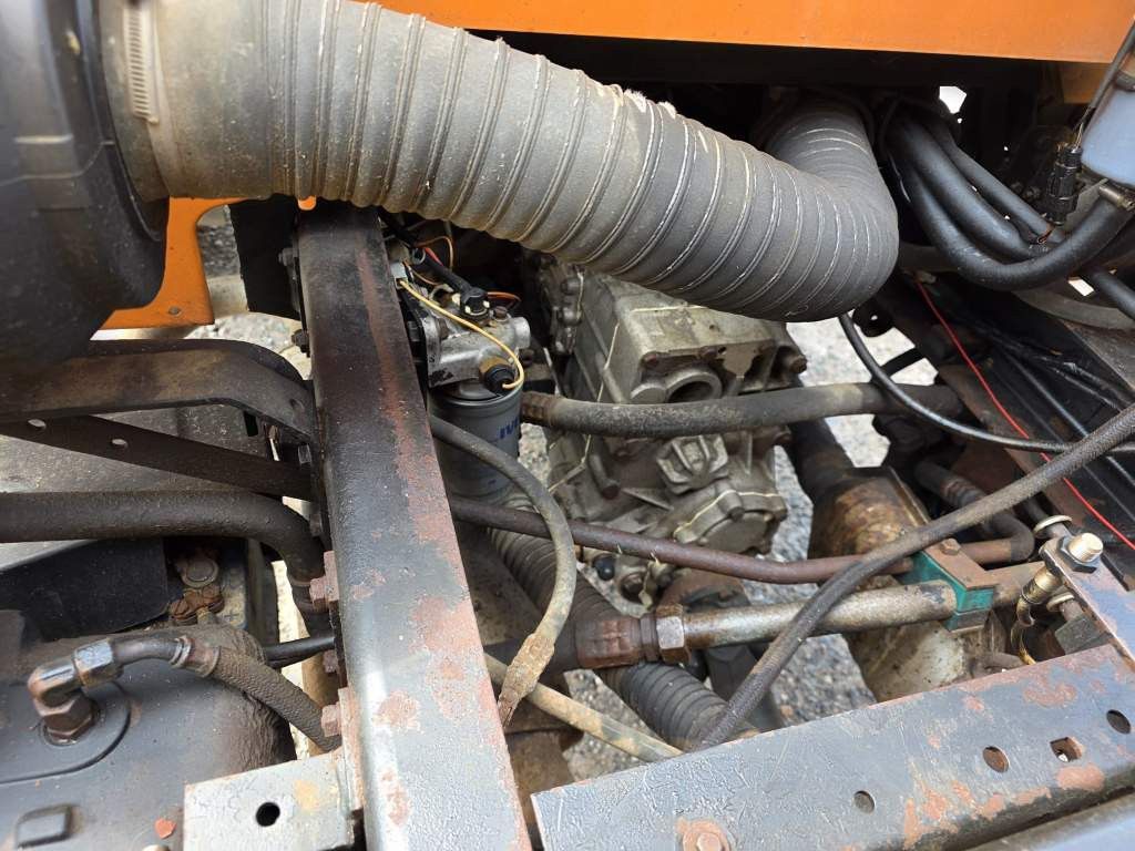Fahrzeugabbildung Multicar 4x4 Kommunalhydraulik, 3-SDeiten-Kipper, Doka