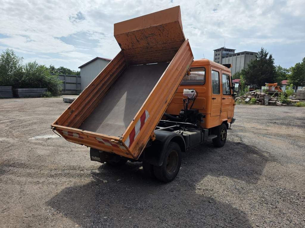 Fahrzeugabbildung Multicar 4x4 Kommunalhydraulik, 3-SDeiten-Kipper, Doka