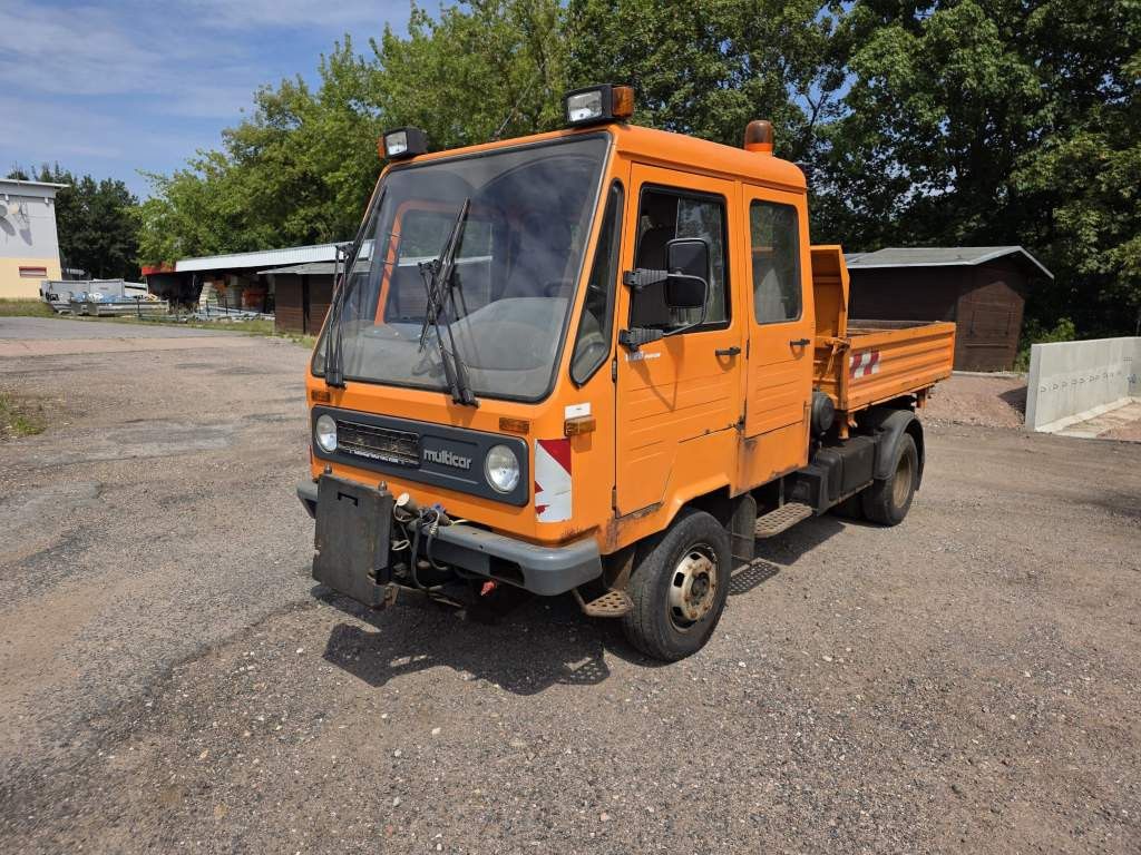 Fahrzeugabbildung Multicar 4x4 Kommunalhydraulik, 3-SDeiten-Kipper, Doka