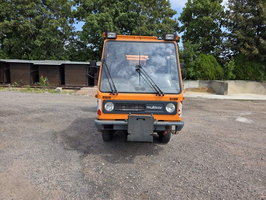 Fahrzeugabbildung Multicar 4x4 Kommunalhydraulik, 3-SDeiten-Kipper, Doka
