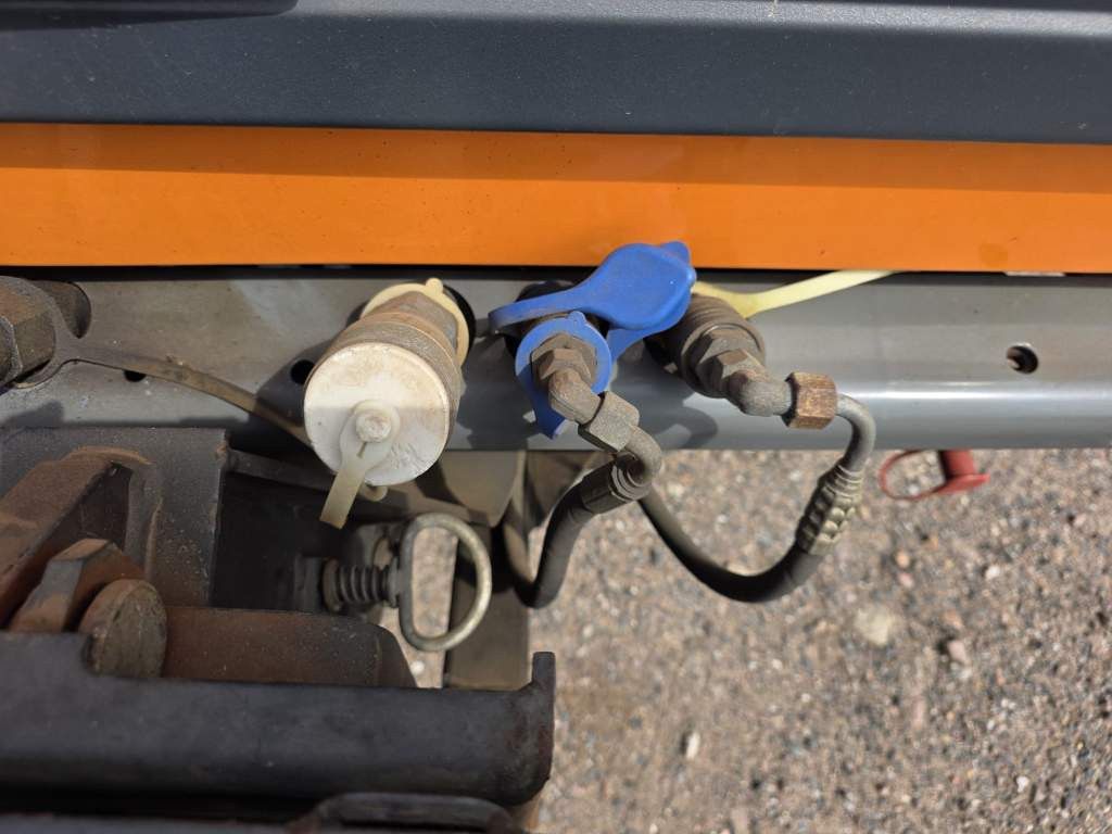 Fahrzeugabbildung Multicar 4x4 Kommunalhydraulik, 3-SDeiten-Kipper, Doka