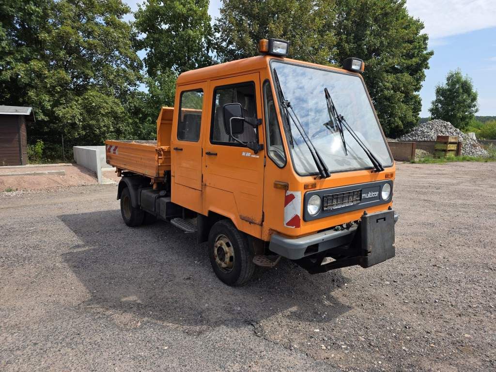 Fahrzeugabbildung Multicar 4x4 Kommunalhydraulik, 3-SDeiten-Kipper, Doka