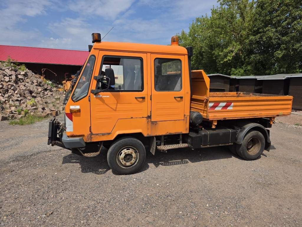 Fahrzeugabbildung Multicar 4x4 Kommunalhydraulik, 3-SDeiten-Kipper, Doka