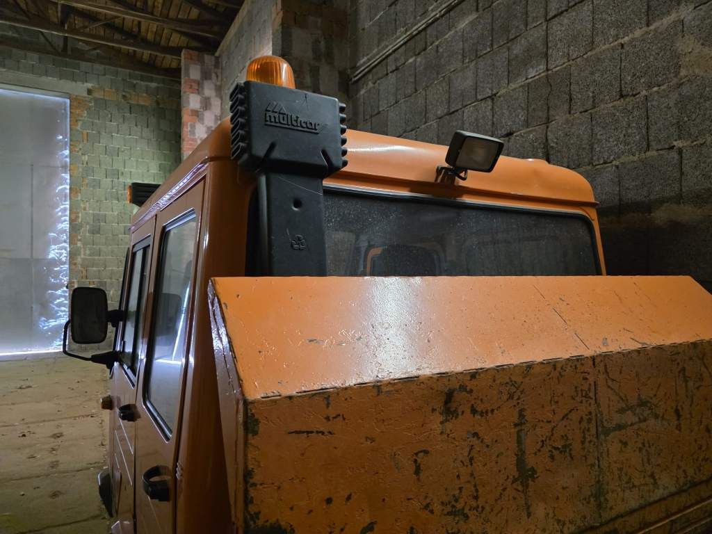 Fahrzeugabbildung Multicar 4x4 Kommunalhydraulik, 3-SDeiten-Kipper, Doka