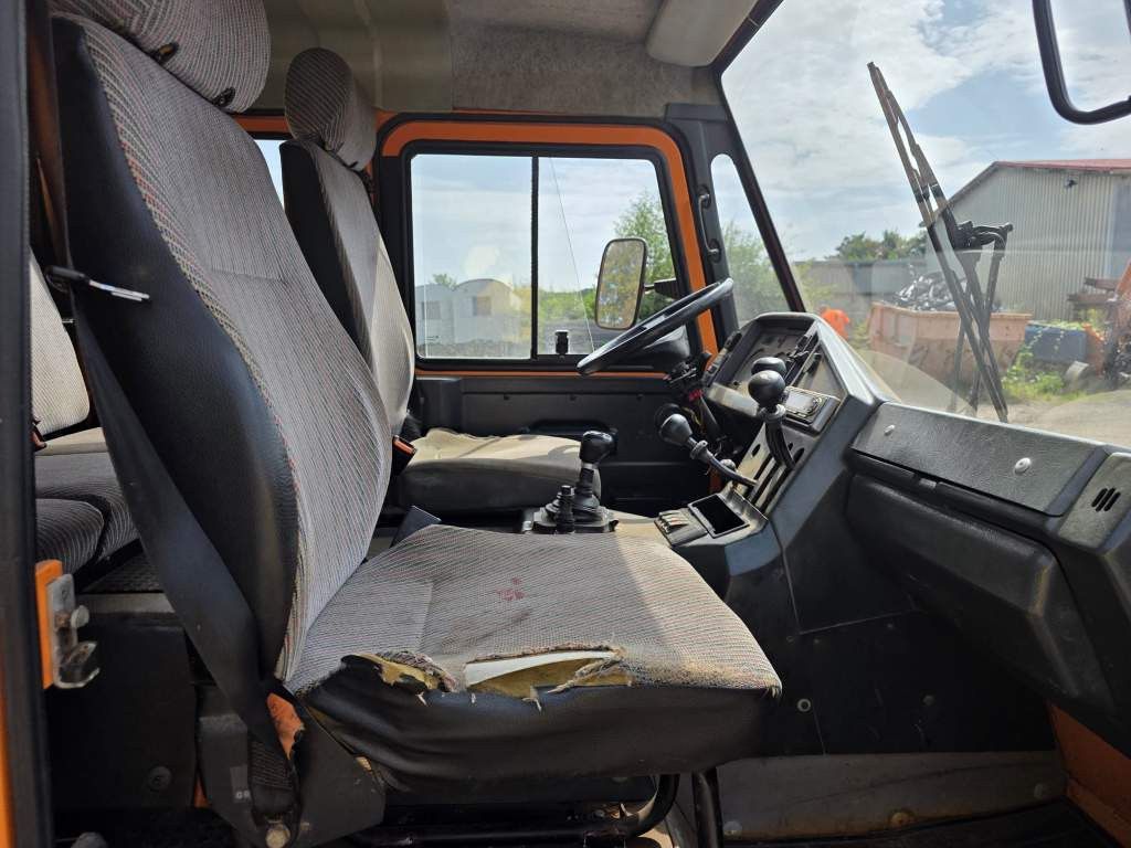 Fahrzeugabbildung Multicar 4x4 Kommunalhydraulik, 3-SDeiten-Kipper, Doka