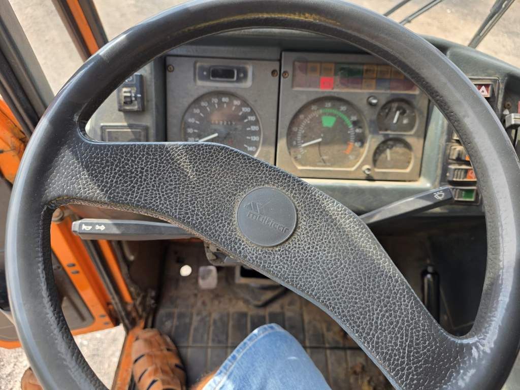 Fahrzeugabbildung Multicar 4x4 Kommunalhydraulik, 3-SDeiten-Kipper, Doka