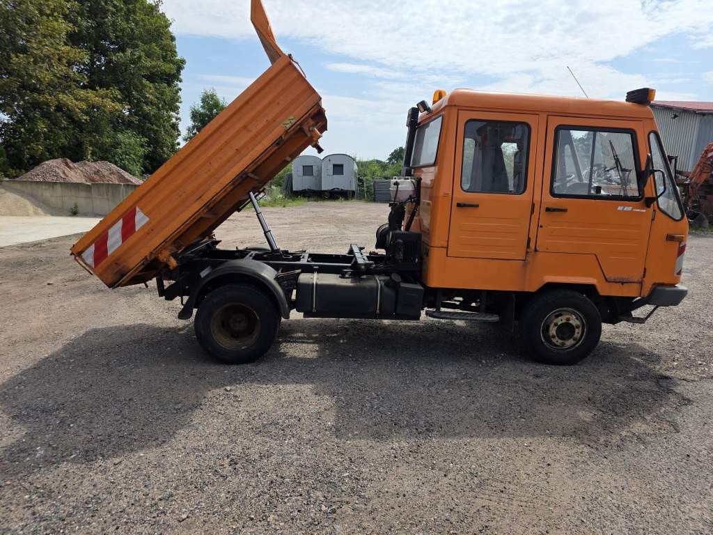 Fahrzeugabbildung Multicar 4x4 Kommunalhydraulik, 3-SDeiten-Kipper, Doka